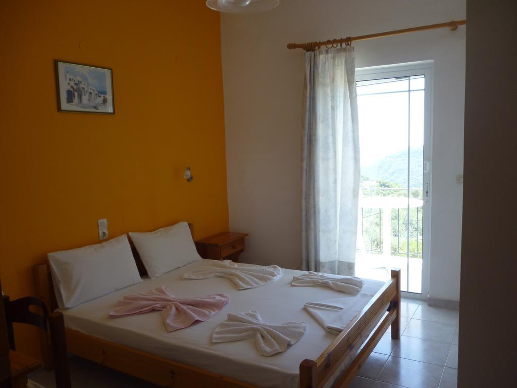 Lichnos Babis Taverna & Rooms Parga Ngoại thất bức ảnh