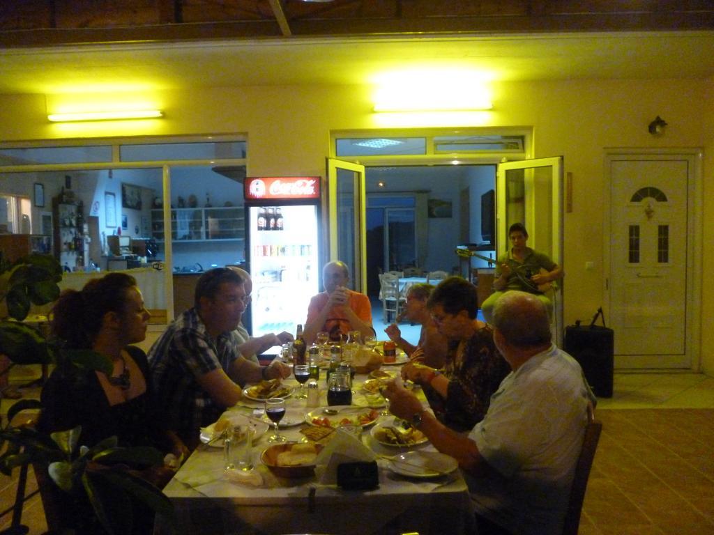 Lichnos Babis Taverna & Rooms Parga Ngoại thất bức ảnh